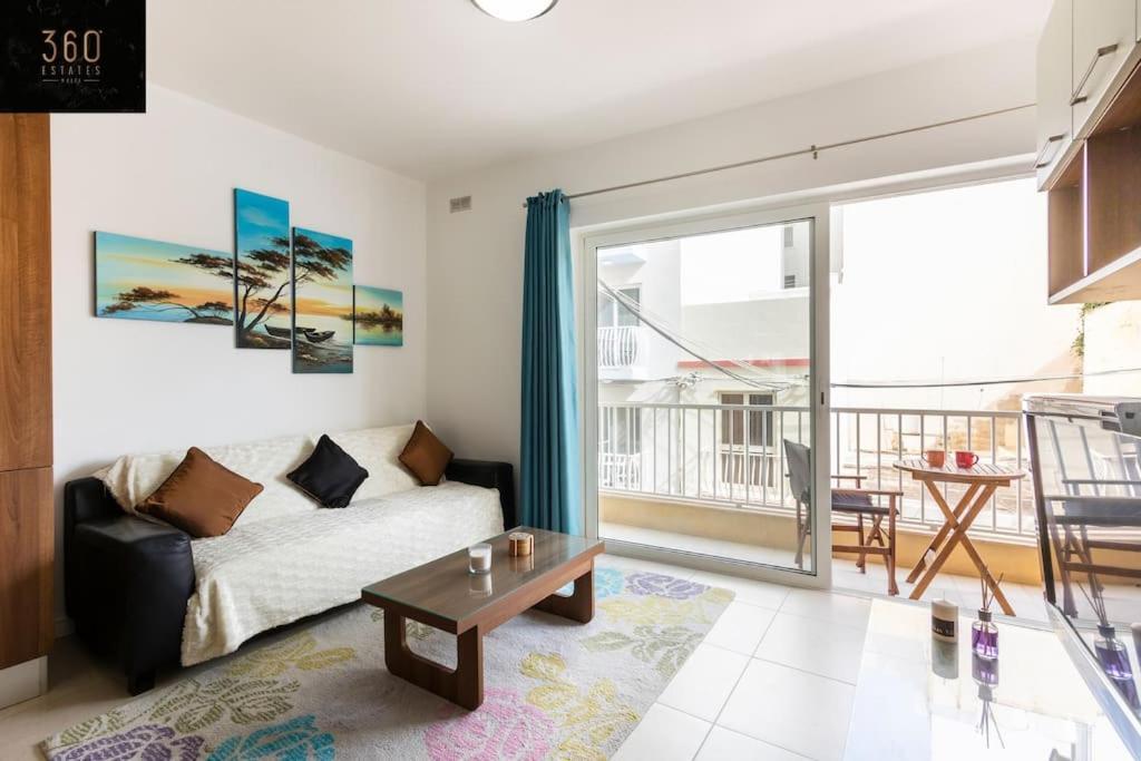 Beautiful, Top Notch 1 Bedroom Apt Just Off The Coast By 360 Estates เซนต์พอลส์เบย์ ภายนอก รูปภาพ